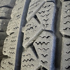 185/R14LT冬ブリヂストンの画像