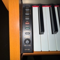 【5000円】YAMAHA 電子ピアノ クラビノーバ CLP-220 椅子付【分解渡し・全鍵盤音出しOK】の画像