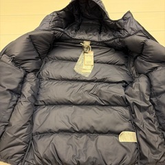 新品adidasダウンジャケットの画像