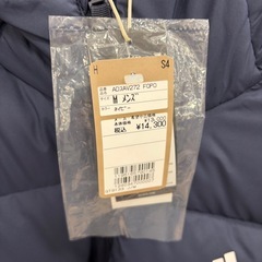 新品adidasダウンジャケットの画像