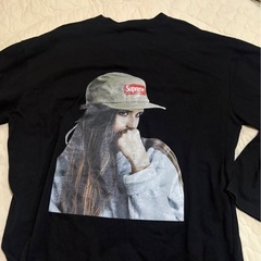 supremeロンTの画像