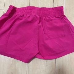 トレーニングパンツ　ショートパンツの画像