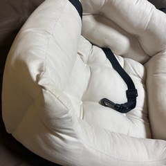 愛犬ペットドライブソファー車用小型犬の画像