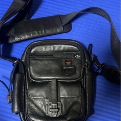 BLANEY 革製ショルダーバッグ
の画像