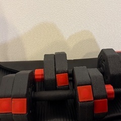 トレーニングベンチ（腹筋台）・ダンベルの画像