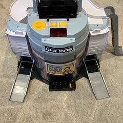 トミカ　ぐるっと変形DXポリスステーションの画像