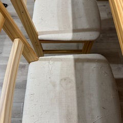 LOWYA ダイニングテーブルとチェア4点セットの画像