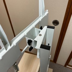 テレビスタンドの画像