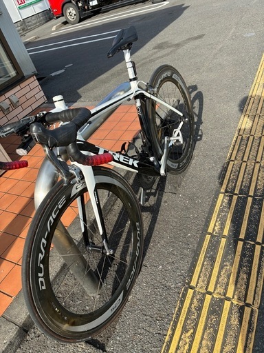 これ以上下げませんTREK マドン 4.3 カーボンホイール、カーボンフレーム