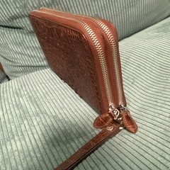 クロコダイル ダブルファスナー クラッチバッグ(Brown)の画像