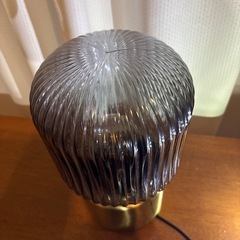 《極美品❗️》IKEA 卓上LEDランプ　SOLKLINT ソルクリント テーブルランプ　真ちゅうの画像