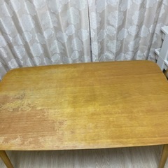 ダイニングテーブル　ベンチの画像