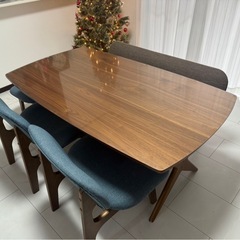 ニトリ　ダイニングテーブルセットの画像