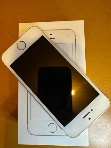 iPhone SE 32 シャンパンゴールド中古品 iPhone SE ゴールド32GB (Akito) 園田の電話、FAX《スマートフォン