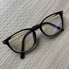 Isabell ブラックフレーム メガネの画像