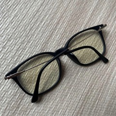 Isabell ブラックフレーム メガネの画像