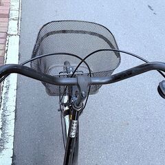 【27インチ 軽快車】中古 自転車 黒 シティサイクル パティオボックス かご付き・リアキャリア付き・オートライトの画像