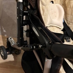 ベビーカー　アップリカ　ラウラクアトロ　クアトロギルドの画像