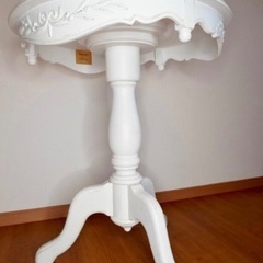 【早い者勝ち！応募殺到中！】フランス製アンティークラウンドテーブル CountryCornerの画像