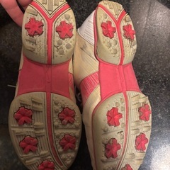 女性用ゴルフシューズの画像