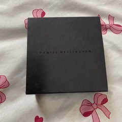 Daniel Wellington シルバーバングルの画像