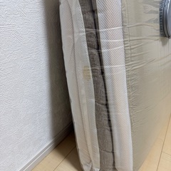 【受渡予定者決定】ニトリ じんわりフィットする低反発敷布団 セミダブルの画像