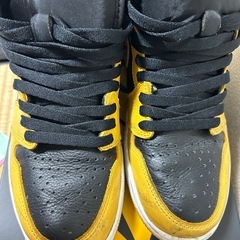 Nike Air Jordan 1 POLLEN 黒/黄 ハイカットの画像