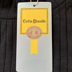 タグ付　キューティーブロンド　長袖カットソー　の画像