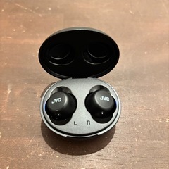 JVCケンウッド JVC HA-A5T-B ワイヤレスイヤホン Bluetooth ブラック カナル型 最大15h再生 生活防水 小型 軽量 音量調節の画像