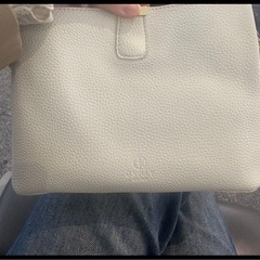 D.KELLY アイボリー ハンドバッグの画像