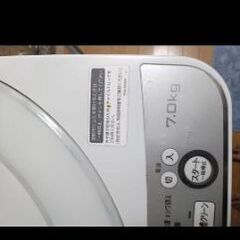 シャープの洗濯機はシンプルでコンパクトな7kgで、美しく、問題なく使用できます。の画像