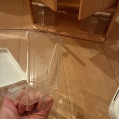 キッチン雑貨　棚の画像