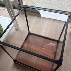 スチールショーケースの画像