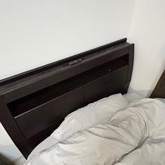 ニトリ　シングルベッド　枕元にライト付きの画像