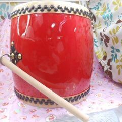 訳有り新品未使用10.000円　Nエイサー小太鼓24cm*31cmバチ付きの画像