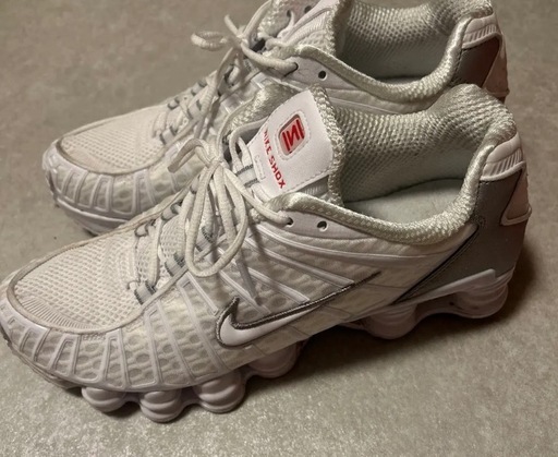 Nike Shox TL White 28cm (too) 池袋の靴《スニーカー》の中古あげます