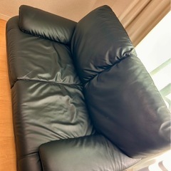 2人掛けソファ　黒　ニトリ　合皮　の画像