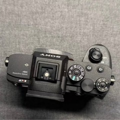 Sony A7R IV｜シャッター数9845｜ほぼ新品｜付属品完備の画像