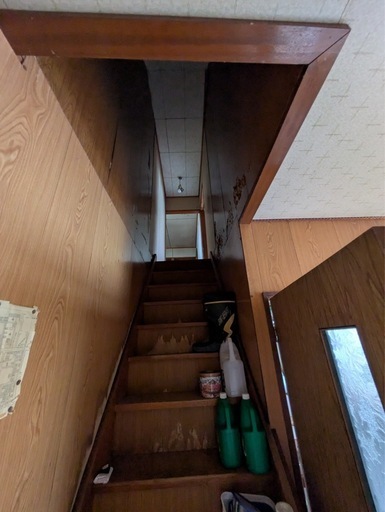 【70万円で販売】北海道滝川市幸町◇駅近◇二階建て・土地付き・再建築も可