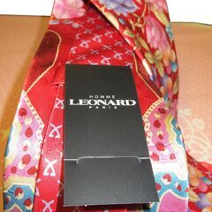 🔶未使用🔶レオナールネクタイ🔶素敵なネクタイです　プレゼントに最適　純正箱有りますの画像