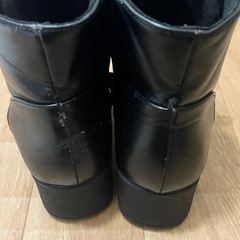 クロッシー　紐　黒レザー ショートブーツ サイドジッパー付　4.5cmヒール　Mサイズの画像