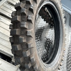 フロント「70/100-17 」、リア「90/90-14 CRM80から取り外し！バリ山2023年製、2024年製！の画像