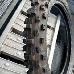 フロント「70/100-17 」、リア「90/90-14 CRM80から取り外し！バリ山2023年製、2024年製！の画像