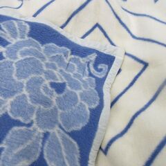 毛布　ブルー系反転柄　シングル　ブランケット　使用感少なめの画像