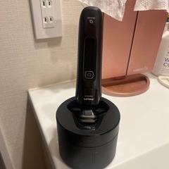 フィリップス 電動シェーバー 9000シリーズ 洗浄機付きモデルの画像