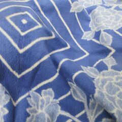 毛布　ブルー系反転柄　シングル　ブランケット　使用感少なめの画像