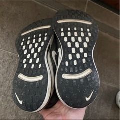 NIKE ジャーニー　ラン　スニーカー24.5センチの画像