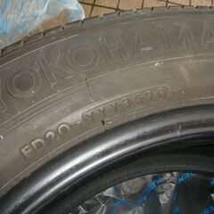 205/60Ｒ16　ヨコハマ　デシベル　E70中古タイヤの画像
