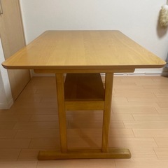 リビング机の画像