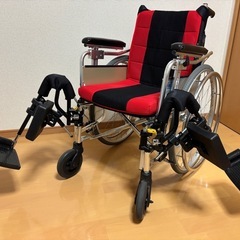 車椅子　エレベーティング の画像